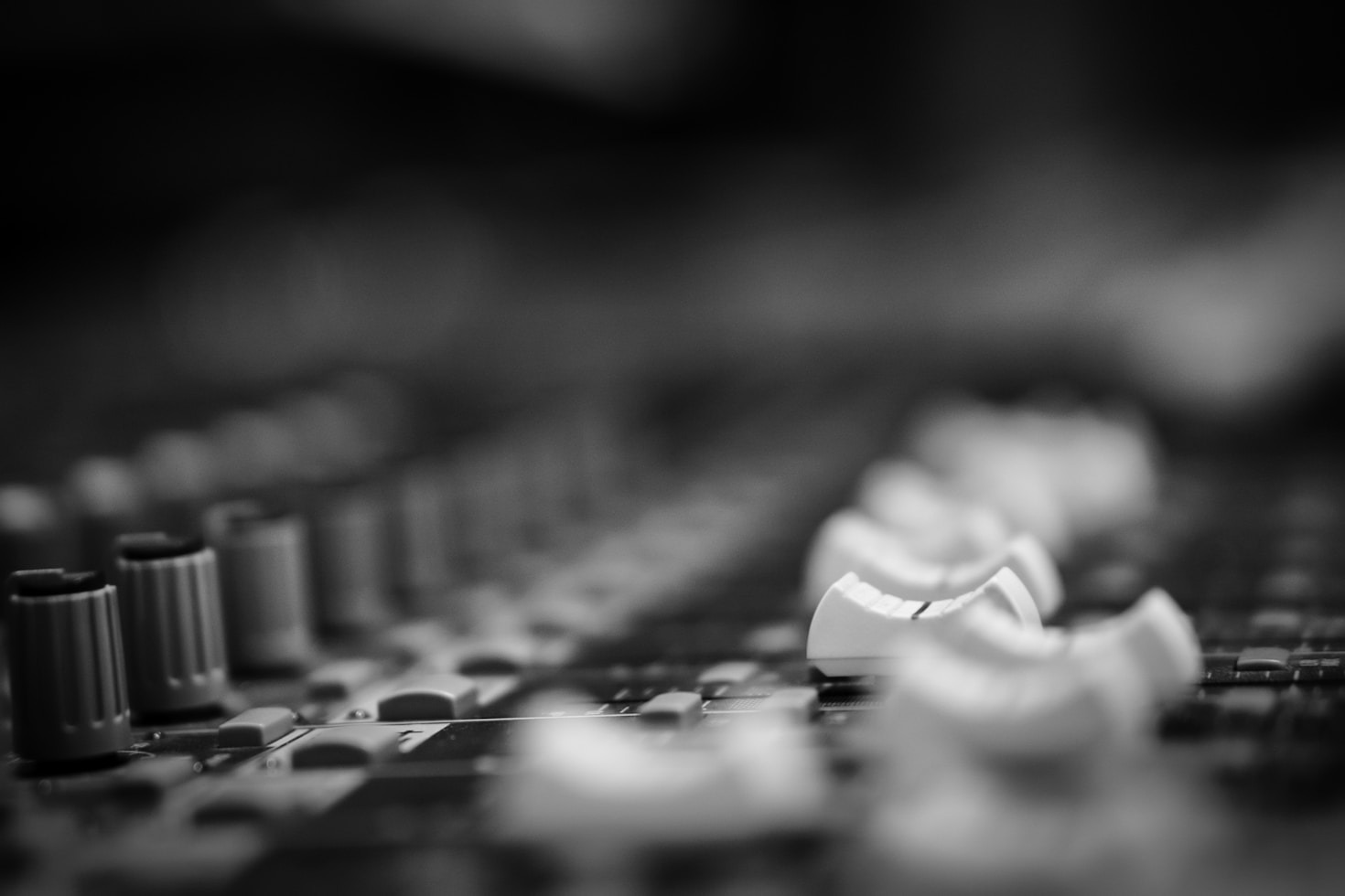5 Essential Steps to Start Your Music Production Journey